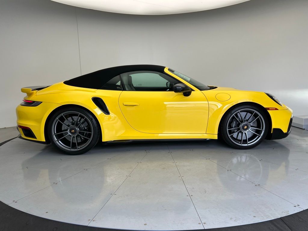 Thumbnail: 2023 Porsche 911 - 32