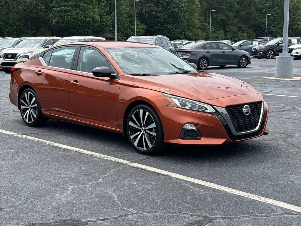 Sunset 2021 Nissan Altima Sedan Front-Wheel Drive Continuously Variable Transmission