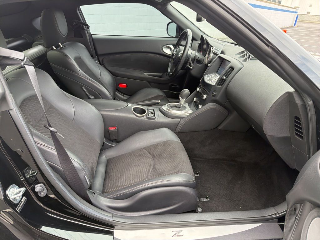 Thumbnail: 2020 Nissan Z - 15