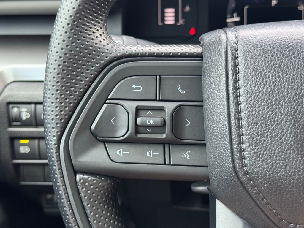 2025 Toyota Tacoma SR5 Double Cab photo 17