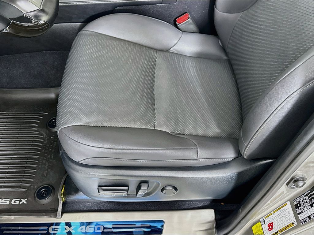 Thumbnail: 2023 Lexus GX - 20