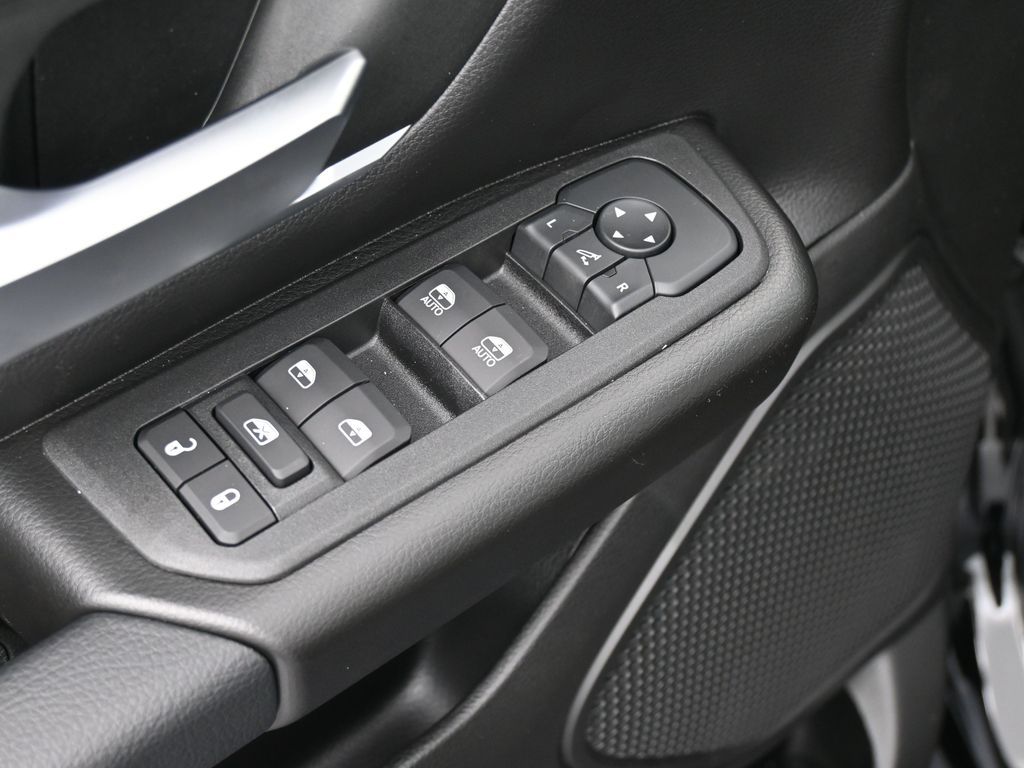 New 2026 Diamond Black Crystal Pearlcoat Ram Big Horn/Lone Star image 17