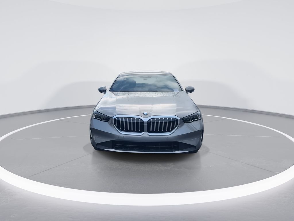 Thumbnail: 2026 BMW 5 Series - 3