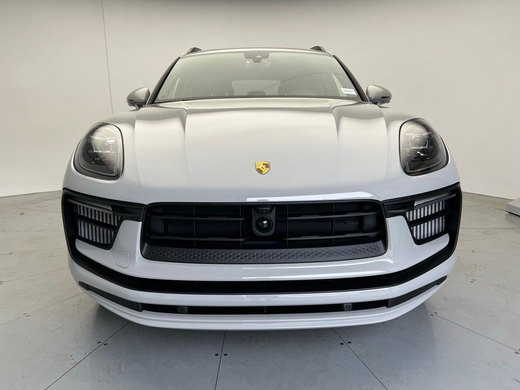 Thumbnail: 2025 Porsche Macan - 25