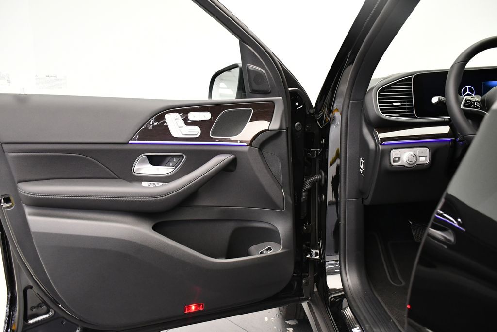 Thumbnail: 2025 Mercedes-Benz GLE - 32