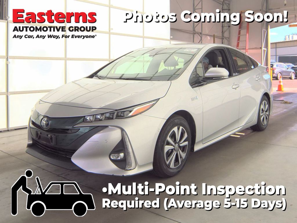Classic Silver Metallic 2018 Toyota Prius Prime Advanced Hatchback Front-Wheel Drive Continuously Variable Transmission