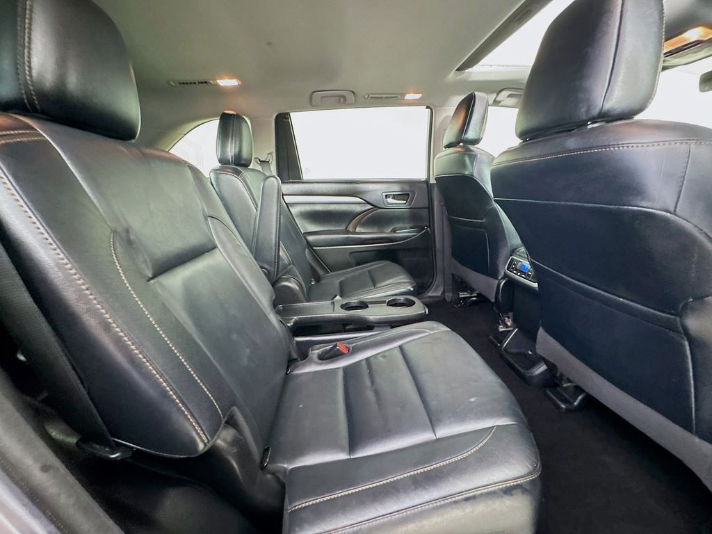 Used Car 2018 Toyota Highlander  For Sale Under $20,000 In Austin, Texas