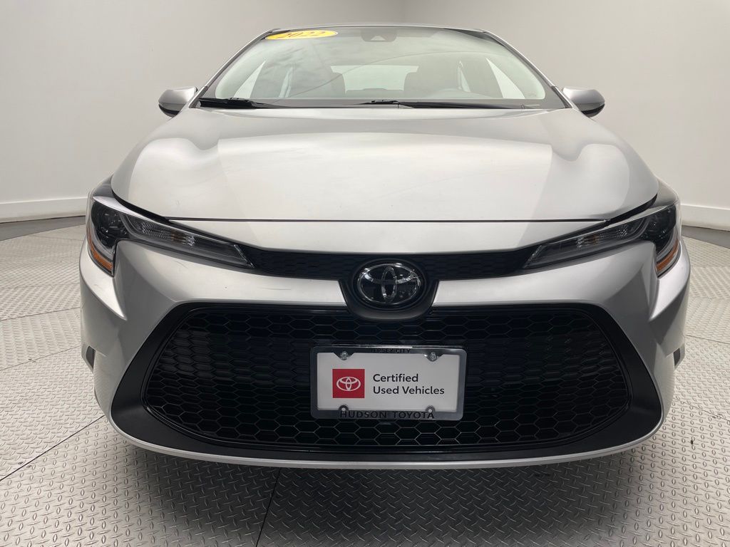 2022 Toyota Corolla LE 2