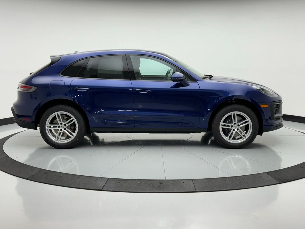 2024 Porsche Macan  4