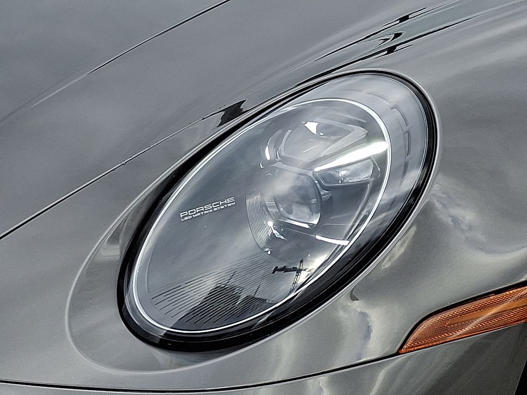 Thumbnail: 2022 Porsche 911 - 11