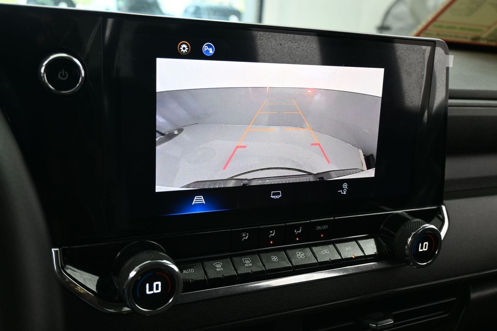 Used 2025 Summit White Chevrolet Trail Boss image 17