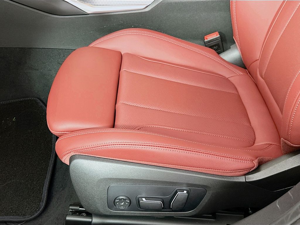 Thumbnail: 2026 BMW 3 Series - 21