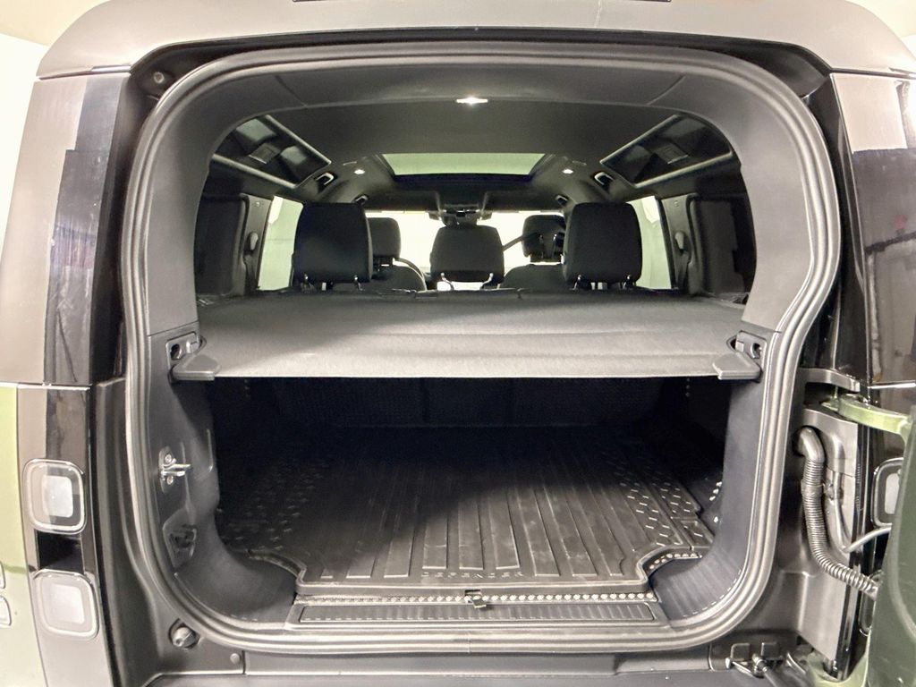 Thumbnail: 2026 Land Rover Defender - 28