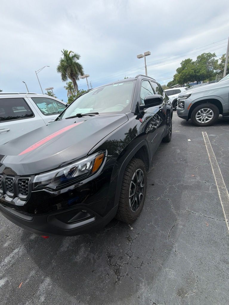 Diamond Black Crystal PC 2025 Jeep Compass SUV / Crossover Four-Wheel Drive 8-Speed Automatic