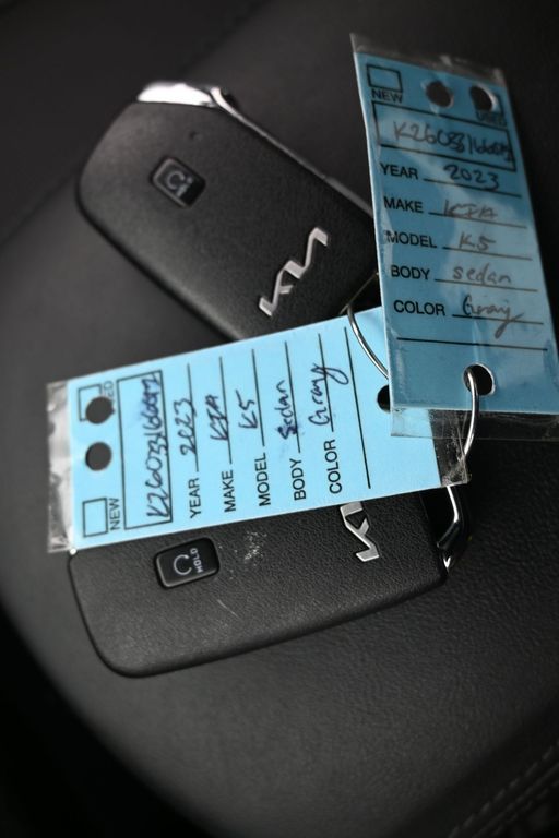 Used 2023 Wolf Gray Kia GT-Line image 25