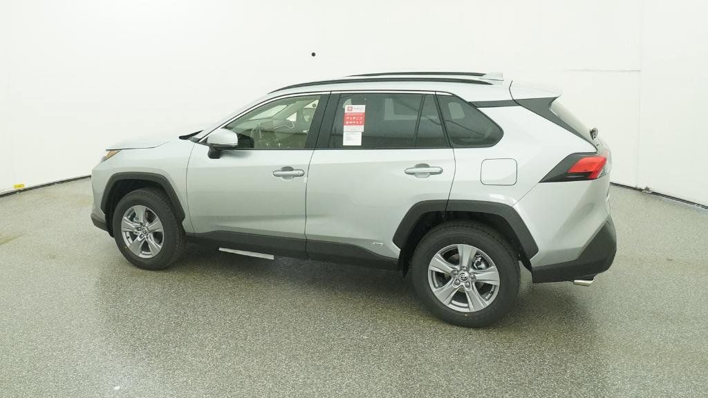 Thumbnail: 2025 Toyota RAV4 - 12