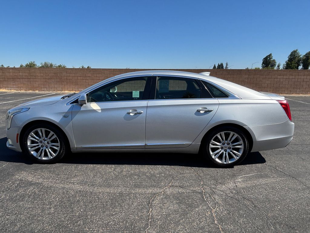 Thumbnail: 2018 Cadillac XTS - 8