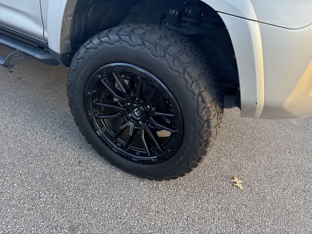 Thumbnail: 2021 Toyota 4Runner - 9