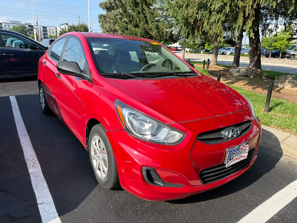 Thumbnail: 2012 Hyundai Accent - 4
