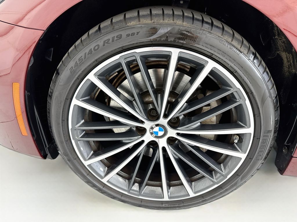 Thumbnail: 2023 BMW 5 Series - 29