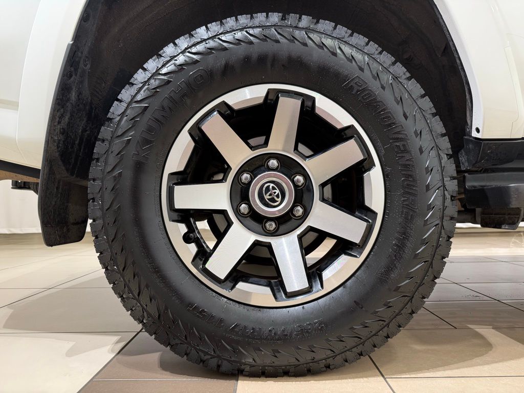 Thumbnail: 2024 Toyota 4Runner - 9