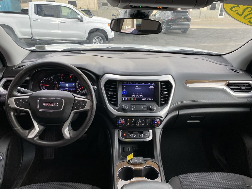 2023 GMC Acadia SLE - Photo 16