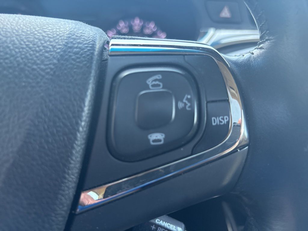 Used 2013 Green Toyota XLE Touring image 19