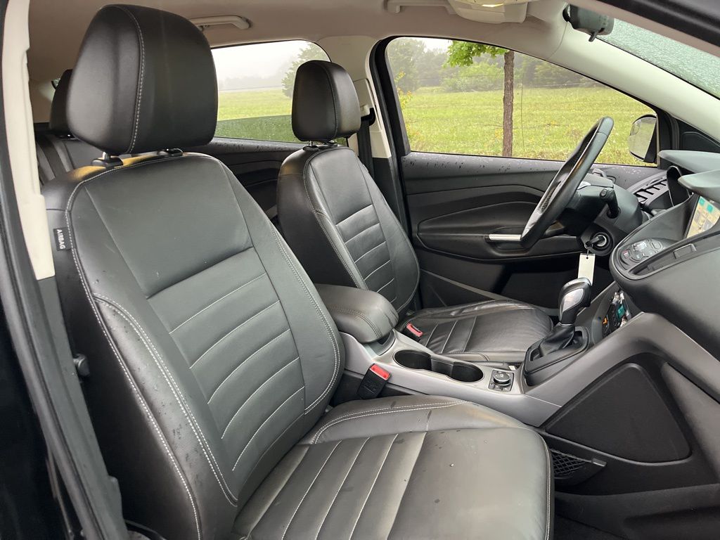 2016 Ford Escape SE 28