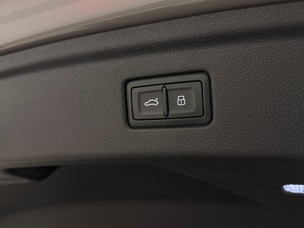 Thumbnail: 2022 Audi S5 - 26