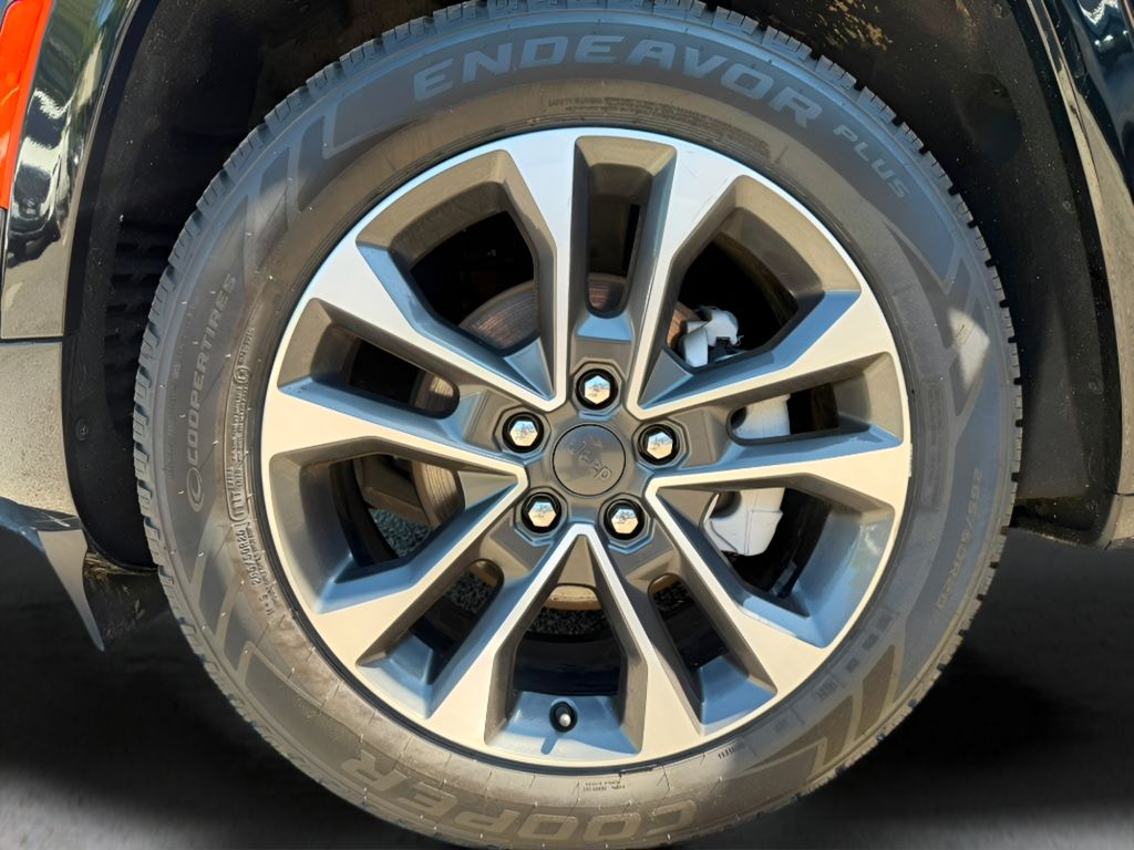 Used 2023 Jeep Grand Cherokee SUV