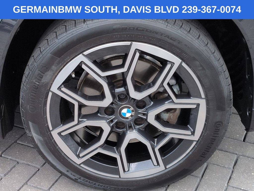 Certified Used 2024 Green BMW xDrive28i image 12