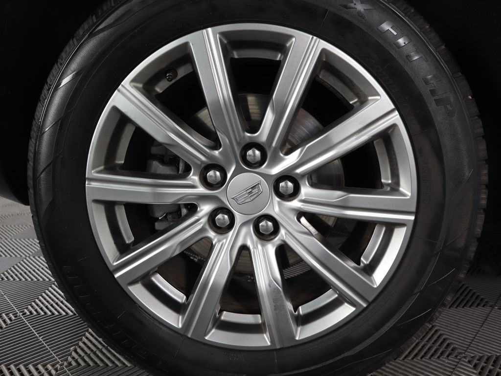 Thumbnail: 2019 Cadillac XT4 - 32