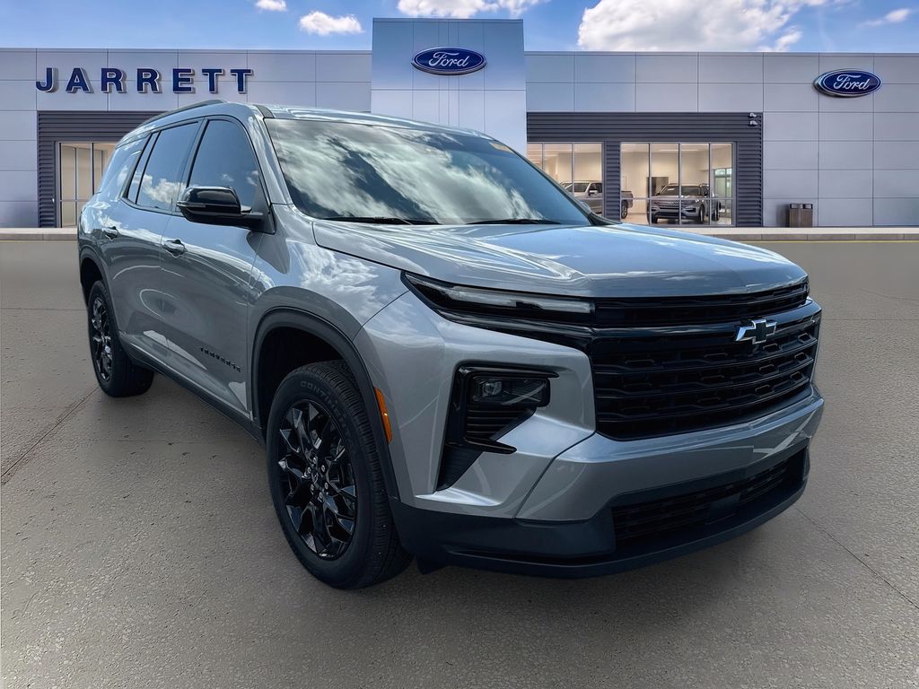 2026 Chevrolet Traverse LT FWD
