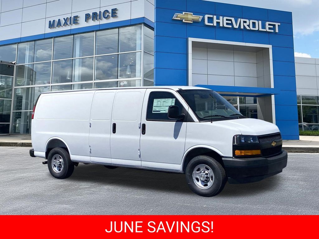2026 Chevrolet Express 2500 Extended Work Van HD's photo
