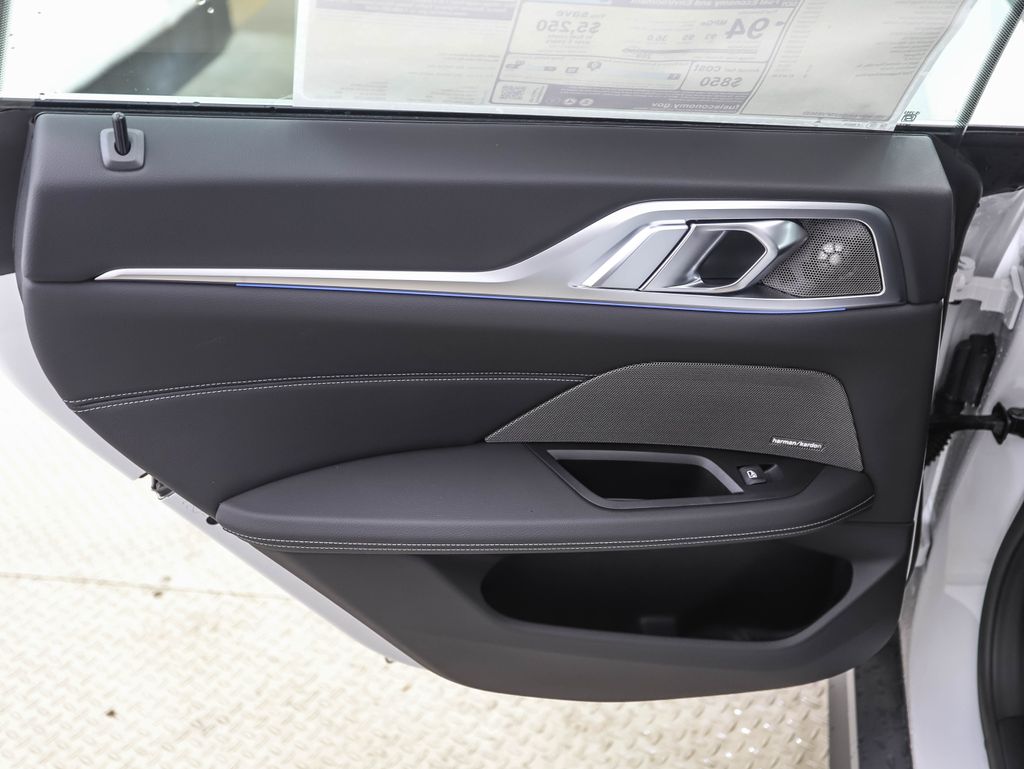 Thumbnail: 2025 BMW i4 - 18