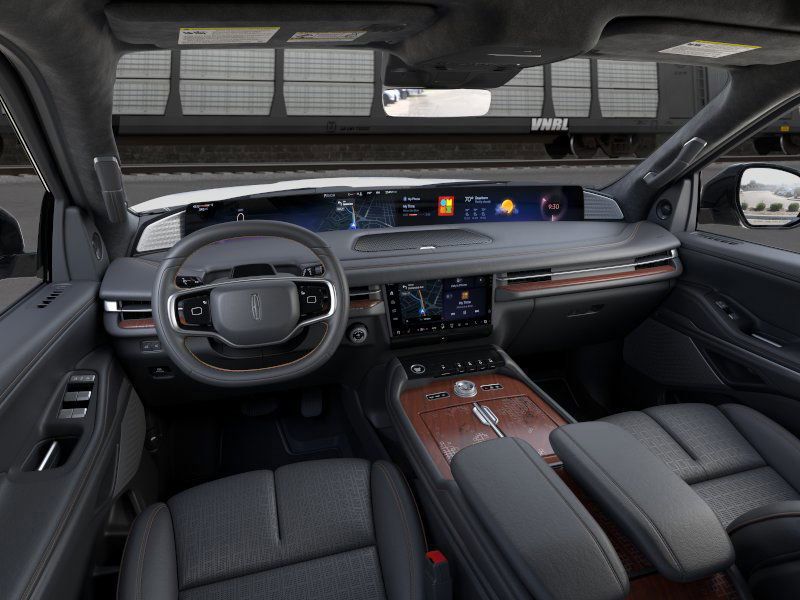 Thumbnail: 2025 Lincoln Navigator - 9