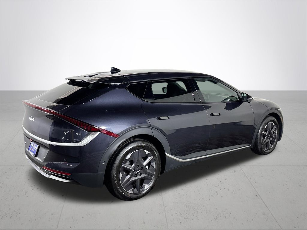 2025 Kia EV6 Light