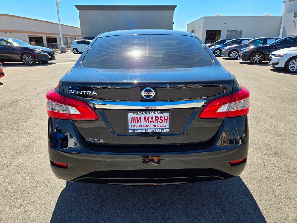 2015 Nissan Sentra S 5