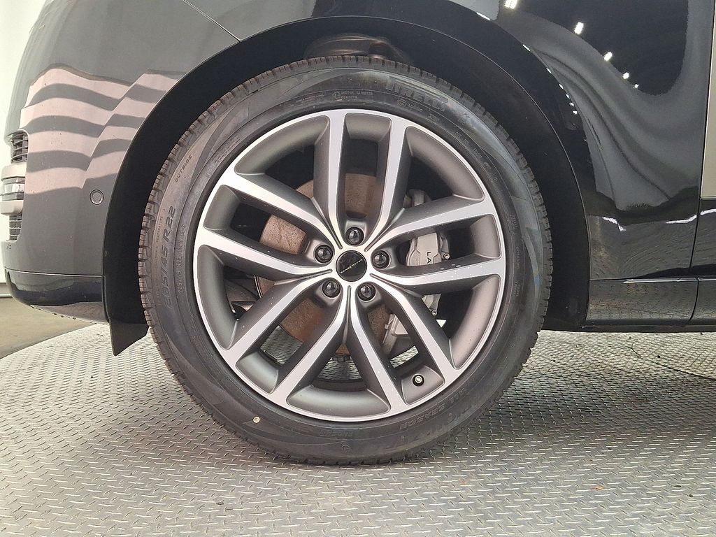 Thumbnail: 2026 Land Rover Range Rover - 5