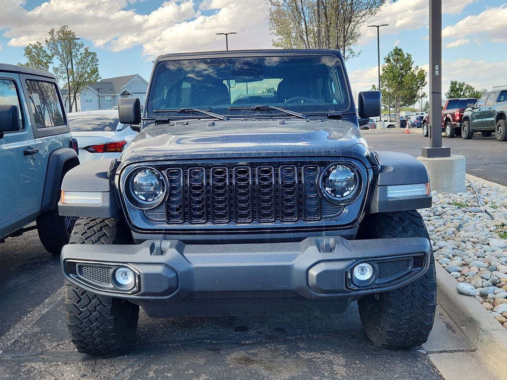 View vehicle photo 2