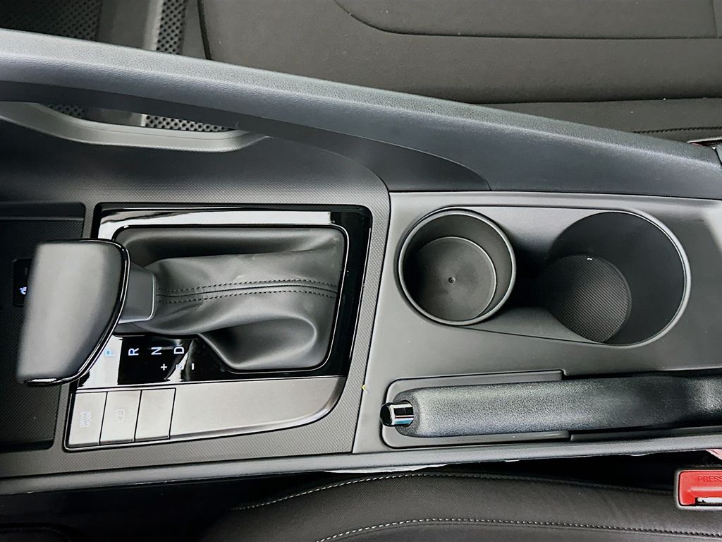 Thumbnail: 2025 Hyundai Elantra - 14