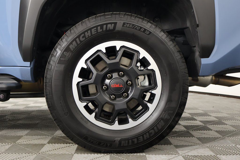 Thumbnail: 2025 Toyota 4Runner - 16