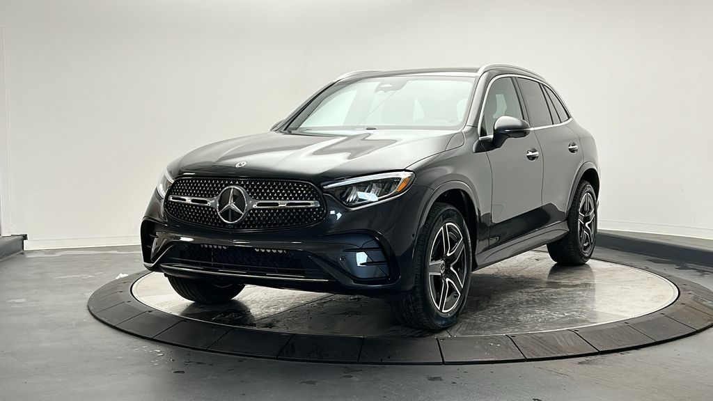 2025 Mercedes-Benz GLC 300 3