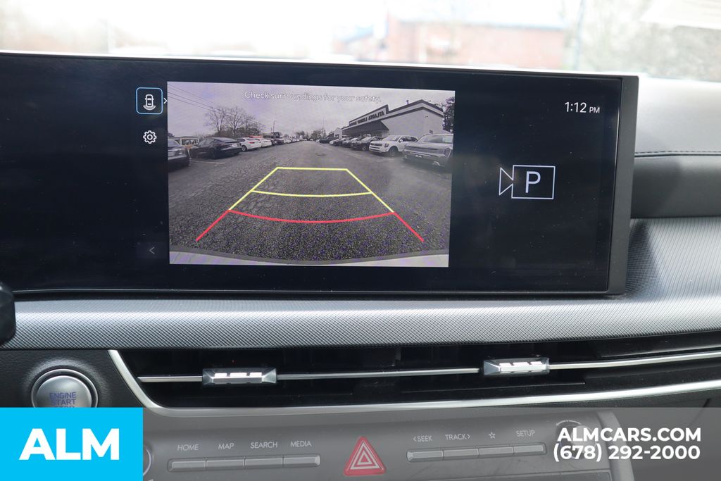 Used 2025 Silver Hyundai SEL image 28