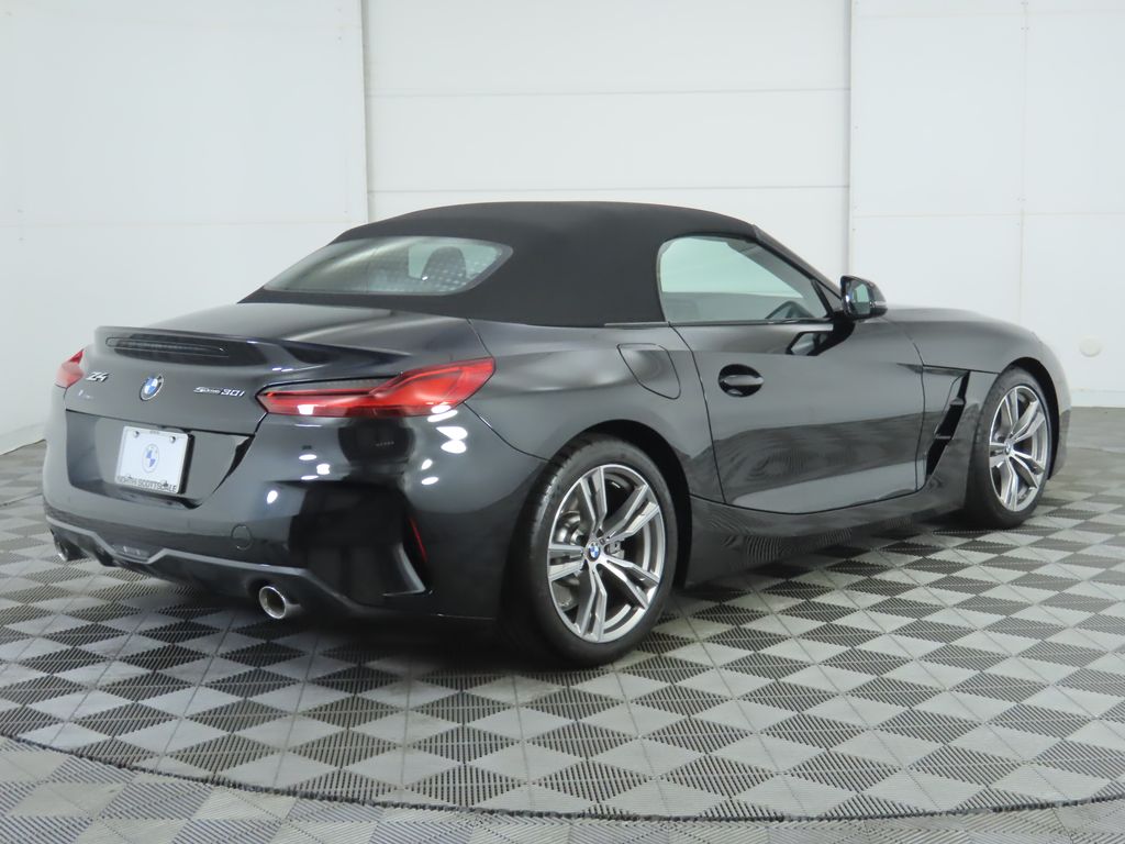 Thumbnail: 2023 BMW Z4 - 13