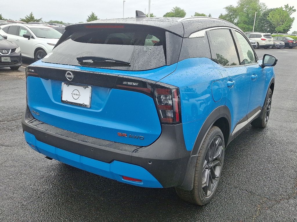 2025 Nissan Kicks SR 4