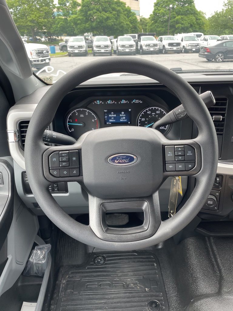 2026 Ford F-350 Chassis XL