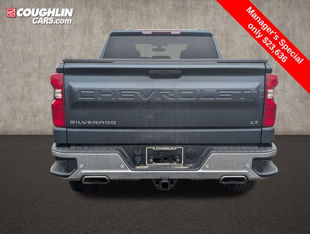 View vehicle photo 7