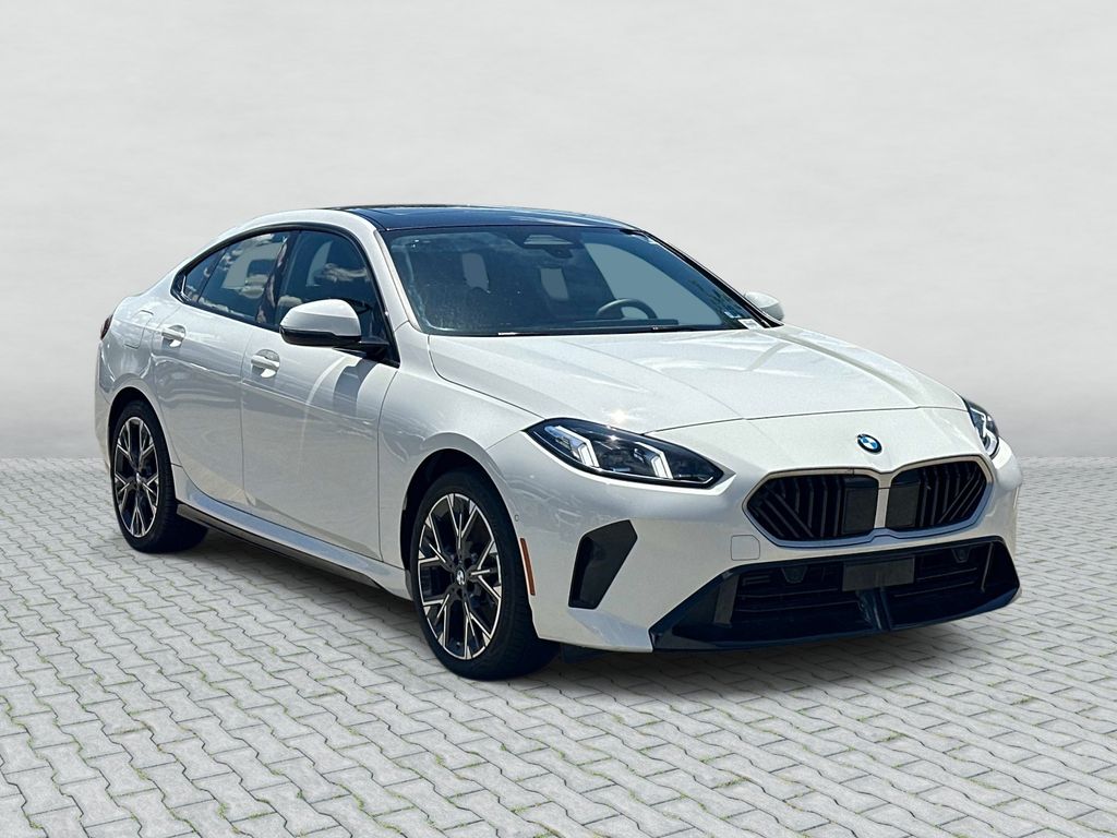 Thumbnail: 2025 BMW 2 Series - 3