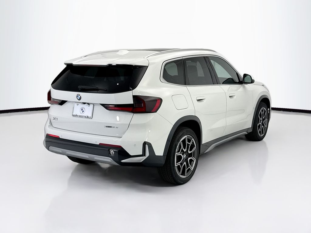 New 2027 White BMW xDrive28i image 5
